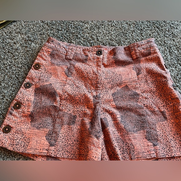 Anthropologie Pants - Anthropologie Cartonnier button side  Shorts Size 4